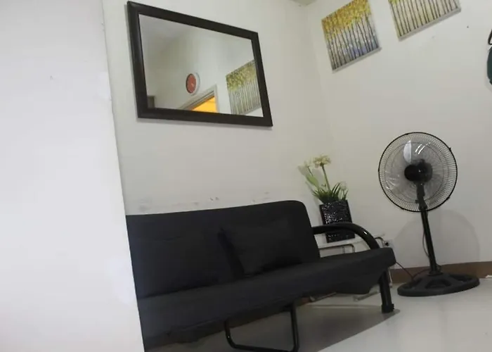 Chateau Elysee A13 Near Resto And Sm Mall/airport * Manila