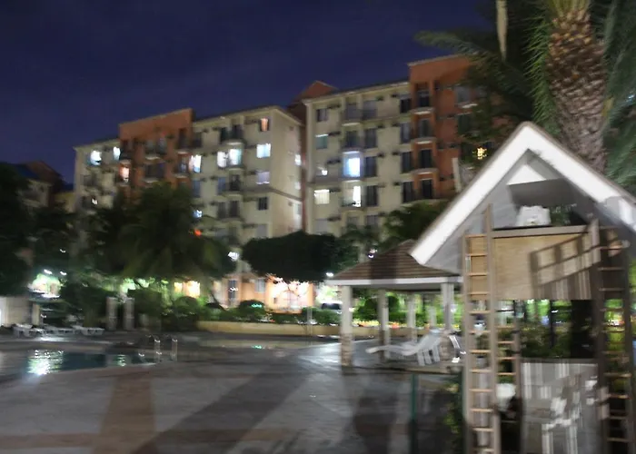 Chateau Elysee A13 Near Resto And Sm Mall/airport